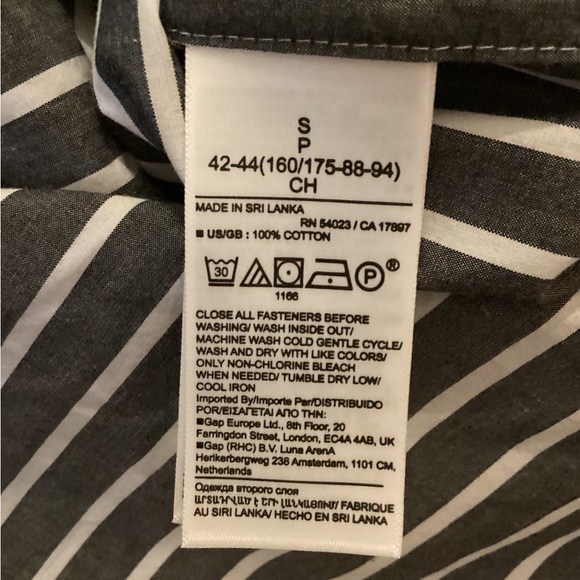 NWT BANANA REPUBLIC BUTTON UP - Picture 10 of 11